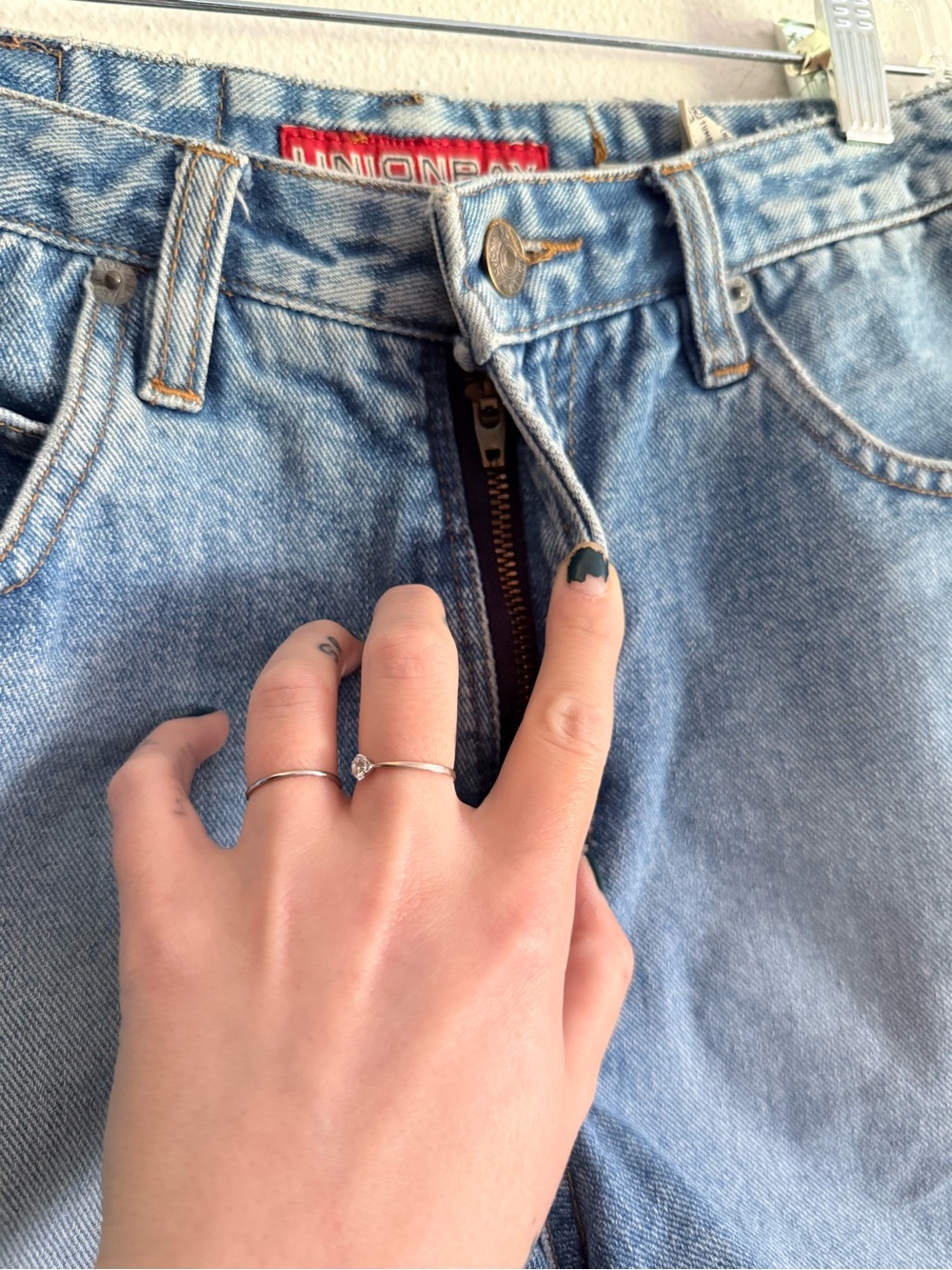 ☀️ UNIONBAY • Light Wash Denim Shorts • Casual High-Waisted • Juniors 9 - Picture 5 of 14